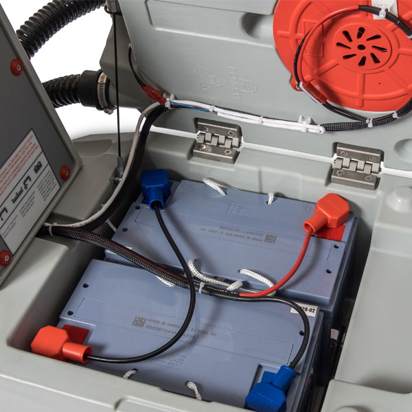 Как правильно заряжать аккумуляторы в поломоечных машинах и нужна ли для этого специальная комната?